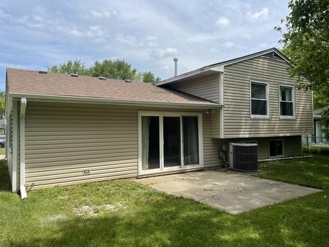 1089 Hunter Dr, Elgin, IL 60120 photo 16