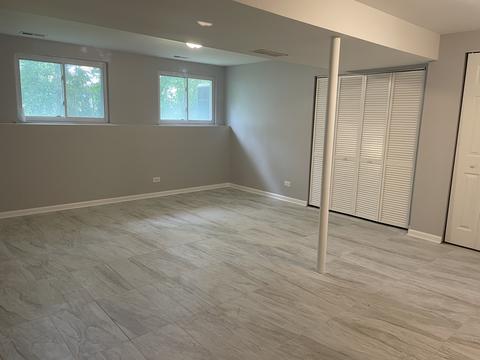 1089 Hunter Dr, Elgin, IL 60120 photo 12