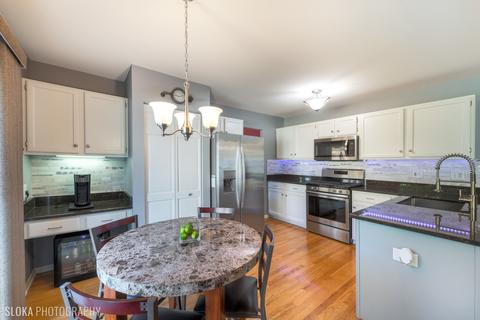 462 Summersweet Ln, Bartlett, IL 60103 photo 8