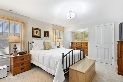 814 N Main St, Wheaton, IL 60187 photo 20
