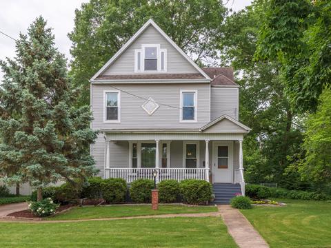 1217 E Washington St, Bloomington, IL 61701 photo 1