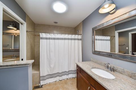 2000 Windham Cir, Wheaton, IL 60187 photo 36
