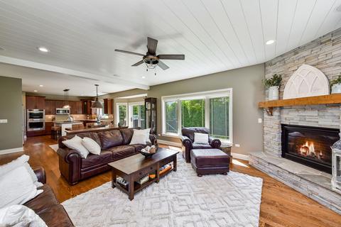 2000 Windham Cir, Wheaton, IL 60187 photo 24