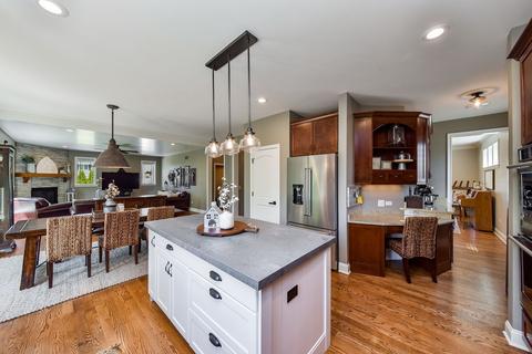 2000 Windham Cir, Wheaton, IL 60187 photo 21