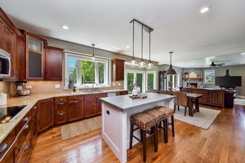 2000 Windham Cir, Wheaton, IL 60187 photo 20