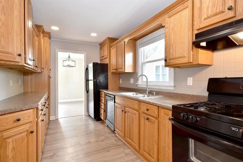 111 S Morgan Ave, Wheaton, IL 60187 photo 5