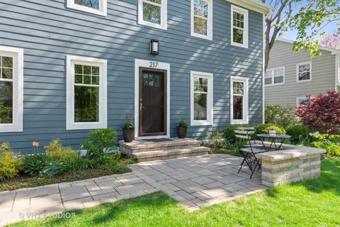217 E 14th Ave, Naperville, IL 60563 photo 3