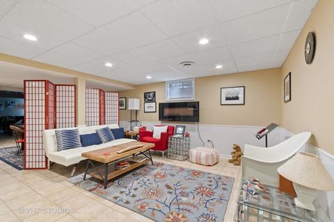 217 E 14th Ave, Naperville, IL 60563 photo 27