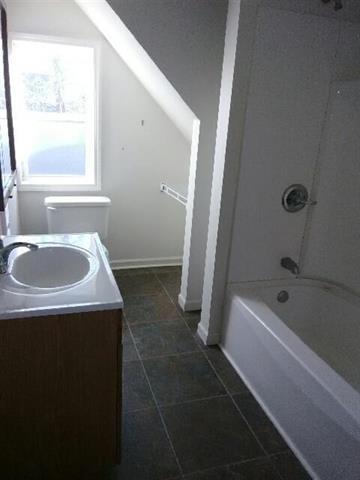 109 E Main St, Mount Morris, IL 61054 photo 8