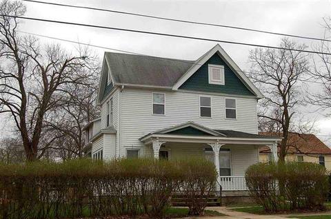 109 E Main St, Mount Morris, IL 61054 photo 2