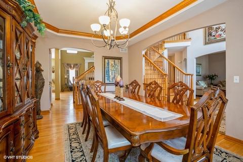 427 E Comstock Ave, Addison, IL 60101 photo 8