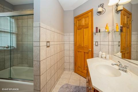 427 E Comstock Ave, Addison, IL 60101 photo 20