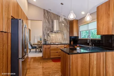 650 Hazel Nut Ct, Bartlett, IL 60103 photo 3