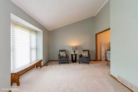 650 Hazel Nut Ct, Bartlett, IL 60103 photo 6