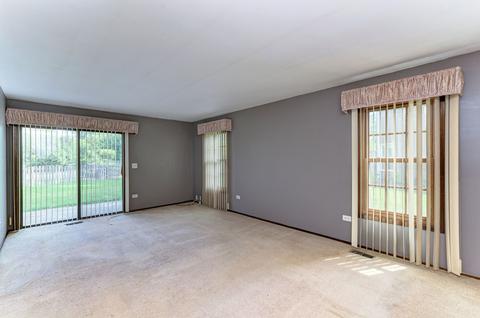1401 E Hull Dr, Wheaton, IL 60189 photo 6