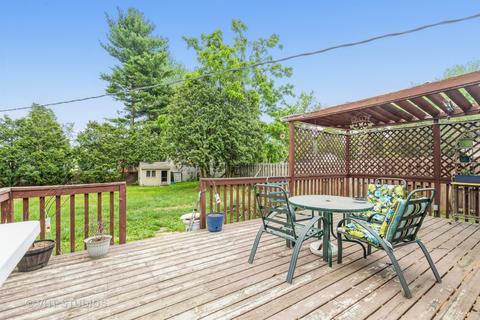 2716 Old Oak Dr, Mchenry, IL 60050 photo 3