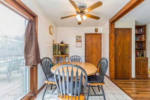 2716 Old Oak Dr, Mchenry, IL 60050 photo 10