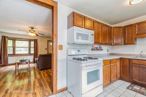 2716 Old Oak Dr, Mchenry, IL 60050 photo 8