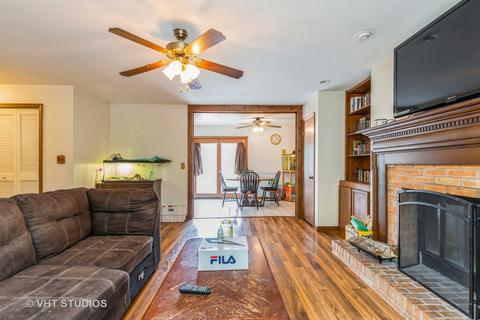 2716 Old Oak Dr, Mchenry, IL 60050 photo 6
