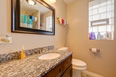 7915 S Champlain Ave, Chicago, IL 60619 photo 21