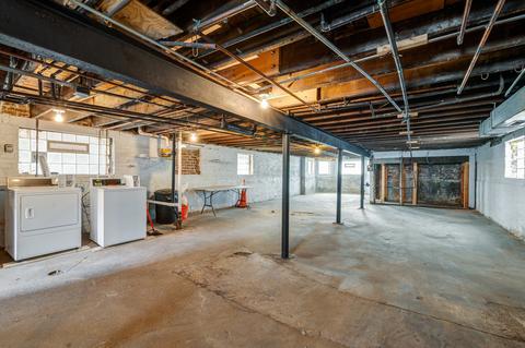 7915 S Champlain Ave, Chicago, IL 60619 photo 28