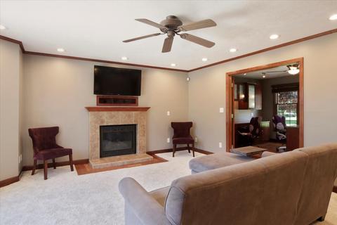 16164 Raintree Rd, Bloomington, IL 61705 photo 10