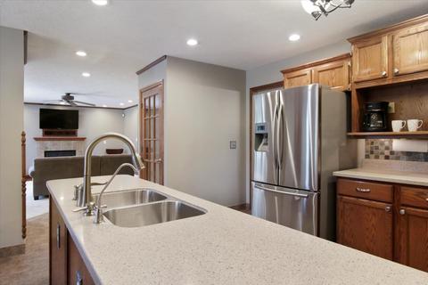 16164 Raintree Rd, Bloomington, IL 61705 photo 18