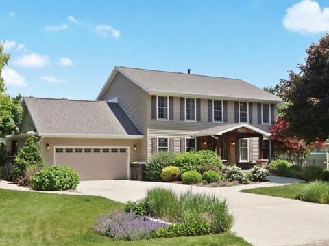 16164 Raintree Rd, Bloomington, IL 61705 photo 1