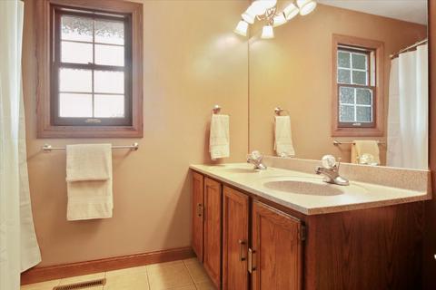 16164 Raintree Rd, Bloomington, IL 61705 photo 38