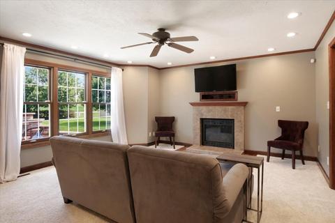 16164 Raintree Rd, Bloomington, IL 61705 photo 9
