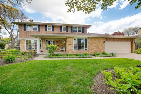 1605 Whitman Ln, Wheaton, IL 60187 photo 1
