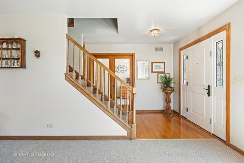 4 Rodeo Cir, Cary, IL 60013 photo 2