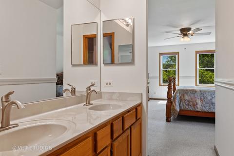 4 Rodeo Cir, Cary, IL 60013 photo 12