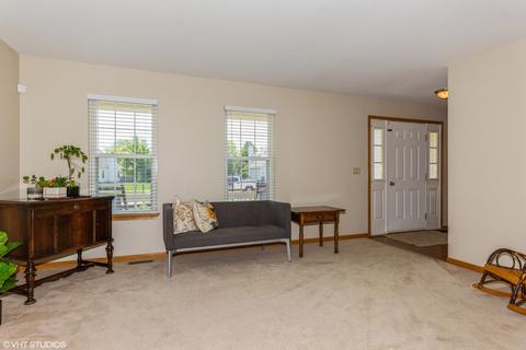1918 Spring Ridge Dr, Plainfield, IL 60586 photo 3