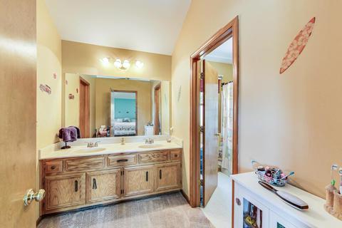772 Dunmore Ln, Bartlett, IL 60103 photo 15