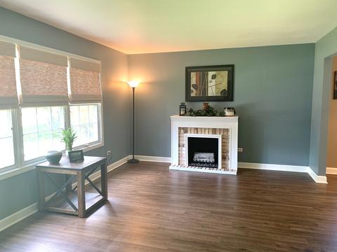 611 Lilac Dr, Algonquin, IL 60102 photo 3