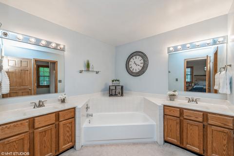 611 Lilac Dr, Algonquin, IL 60102 photo 12