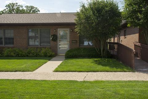 201 S Cherry St #3, Morrison, IL 61270 photo 1