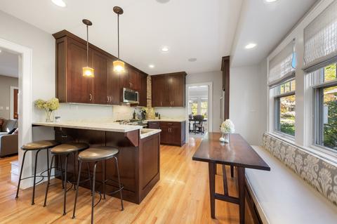 907 N Wheaton Ave, Wheaton, IL 60187 photo 9