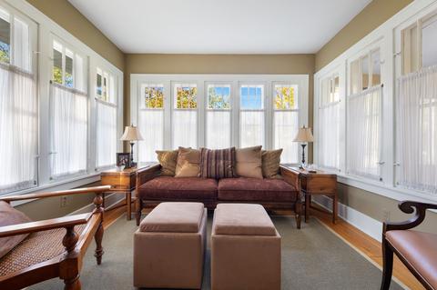 907 N Wheaton Ave, Wheaton, IL 60187 photo 4