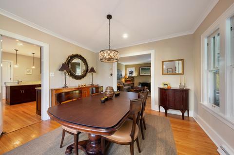 907 N Wheaton Ave, Wheaton, IL 60187 photo 5