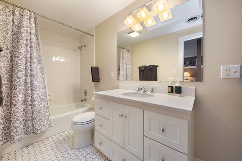 907 N Wheaton Ave, Wheaton, IL 60187 photo 18