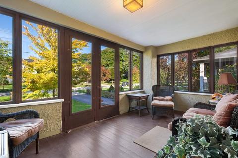 907 N Wheaton Ave, Wheaton, IL 60187 photo 2