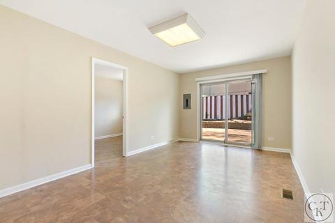 265 Grissom Ln, Hoffman Estates, IL 60169 photo 8