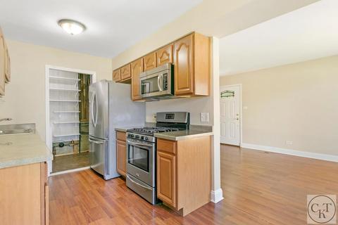 265 Grissom Ln, Hoffman Estates, IL 60169 photo 5
