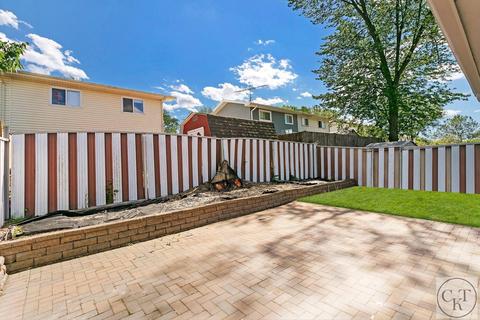 265 Grissom Ln, Hoffman Estates, IL 60169 photo 17
