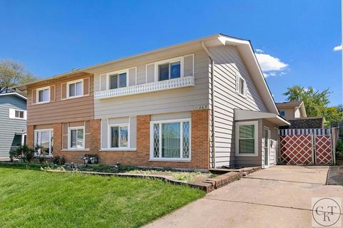 265 Grissom Ln, Hoffman Estates, IL 60169 photo 2