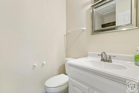 265 Grissom Ln, Hoffman Estates, IL 60169 photo 11