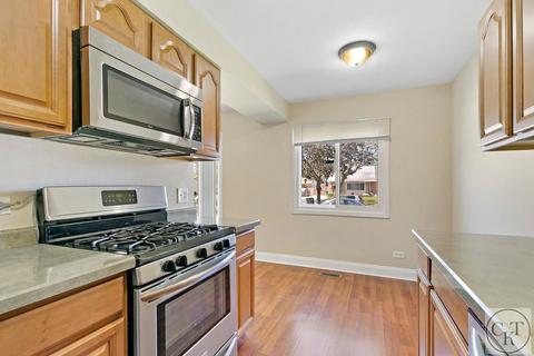 265 Grissom Ln, Hoffman Estates, IL 60169 photo 6