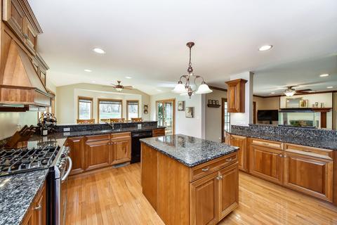25 W661 Durfee Rd, Wheaton, IL 60189 photo 9